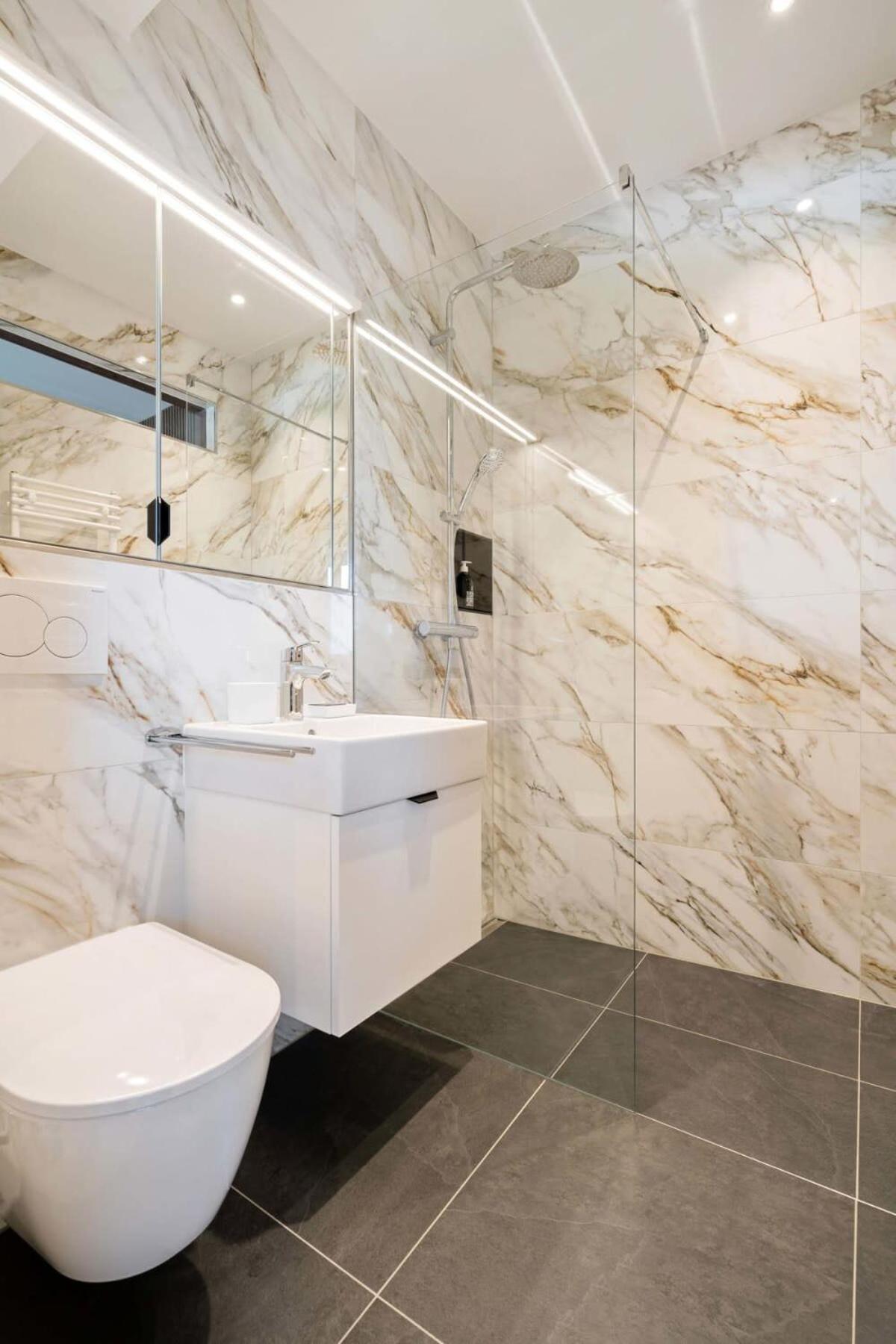 Sleek And Chic Studio In The Heart Of City